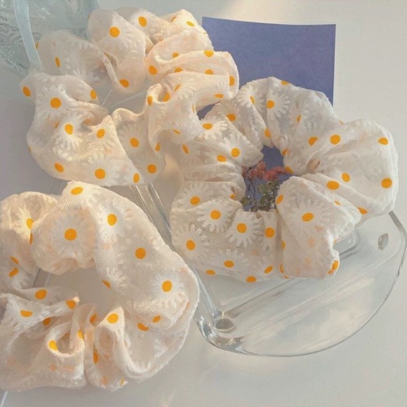 💕LAST ONE Daisy floral Embroidery  hair tie - Picture 4 of 8
